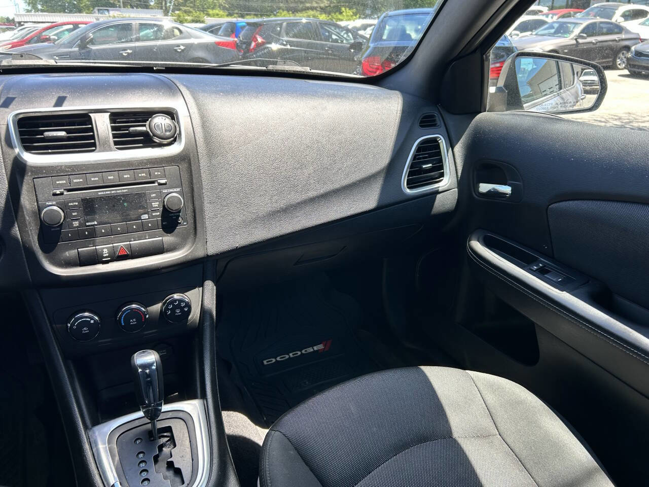 Used 2013 Dodge Avenger SE FWD image 5