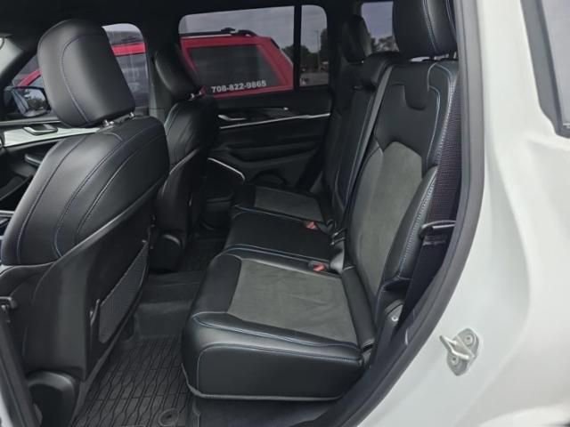 Used 2022 Jeep Grand Cherokee Trailhawk AWD/4WD image 5