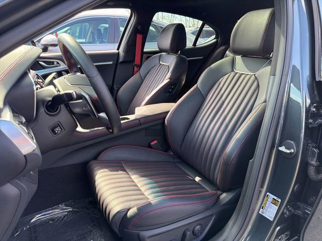 Used 2023 Genesis G70 2.0T w/ Sport Prestige Package image 15