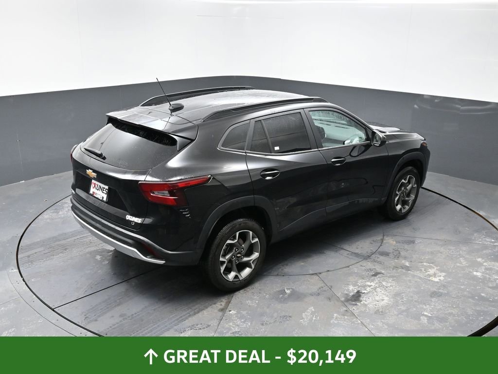 Used 2025 Chevrolet Trax LT image 44