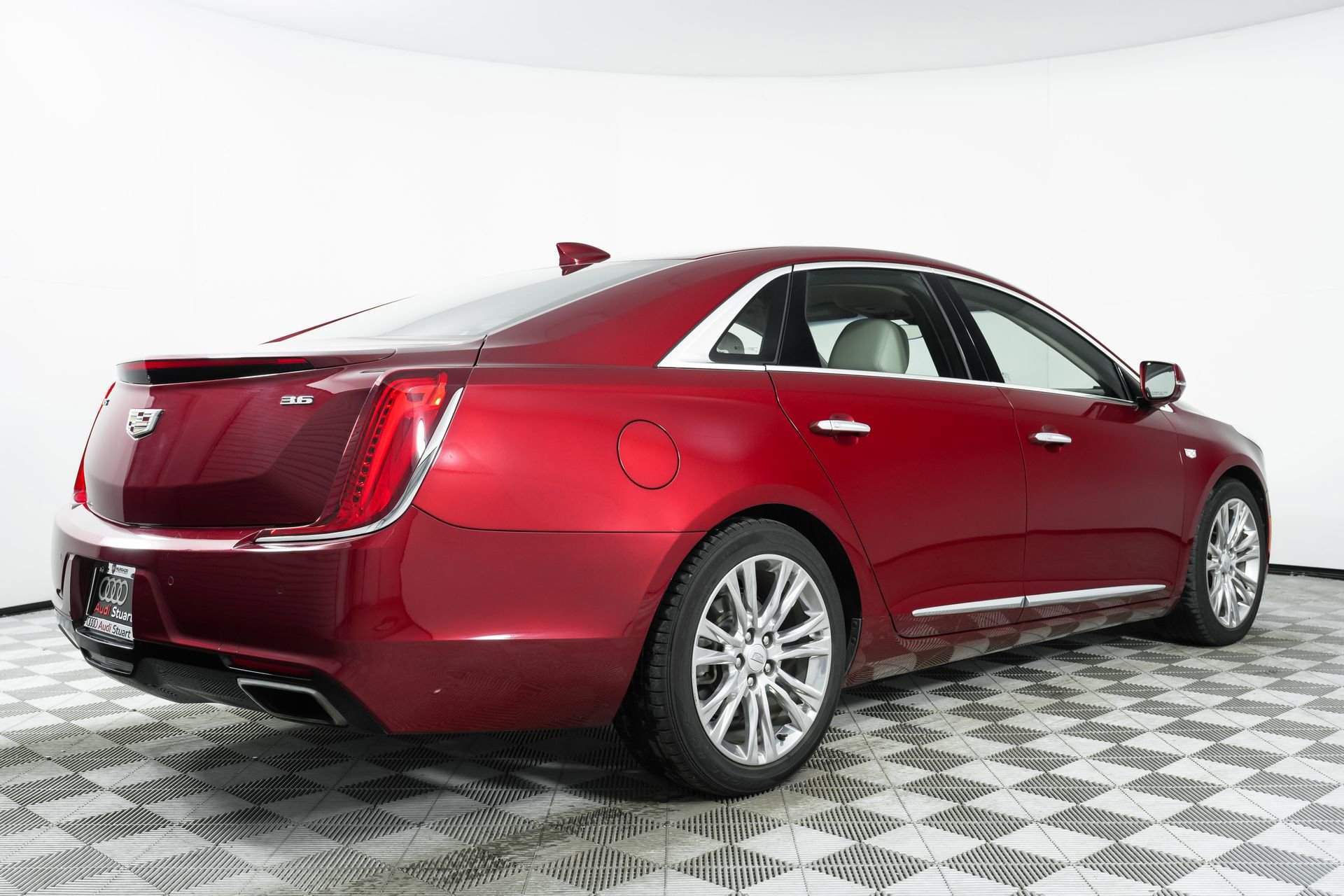 Used 2019 Cadillac XTS Luxury w/ Driver Awareness Package image 7