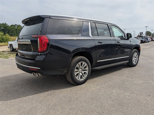 Used 2024 GMC Yukon XL Denali image 4