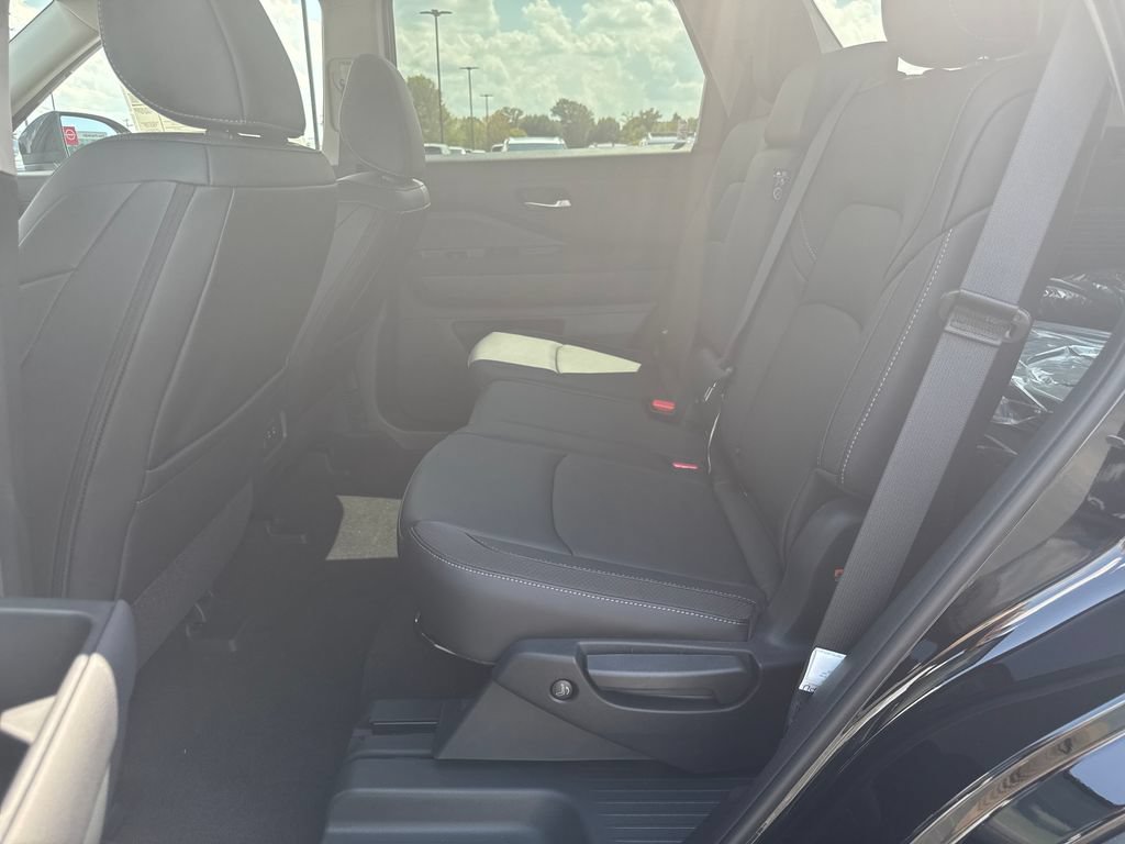 New 2026 Nissan Pathfinder SL AWD/4WD image 14
