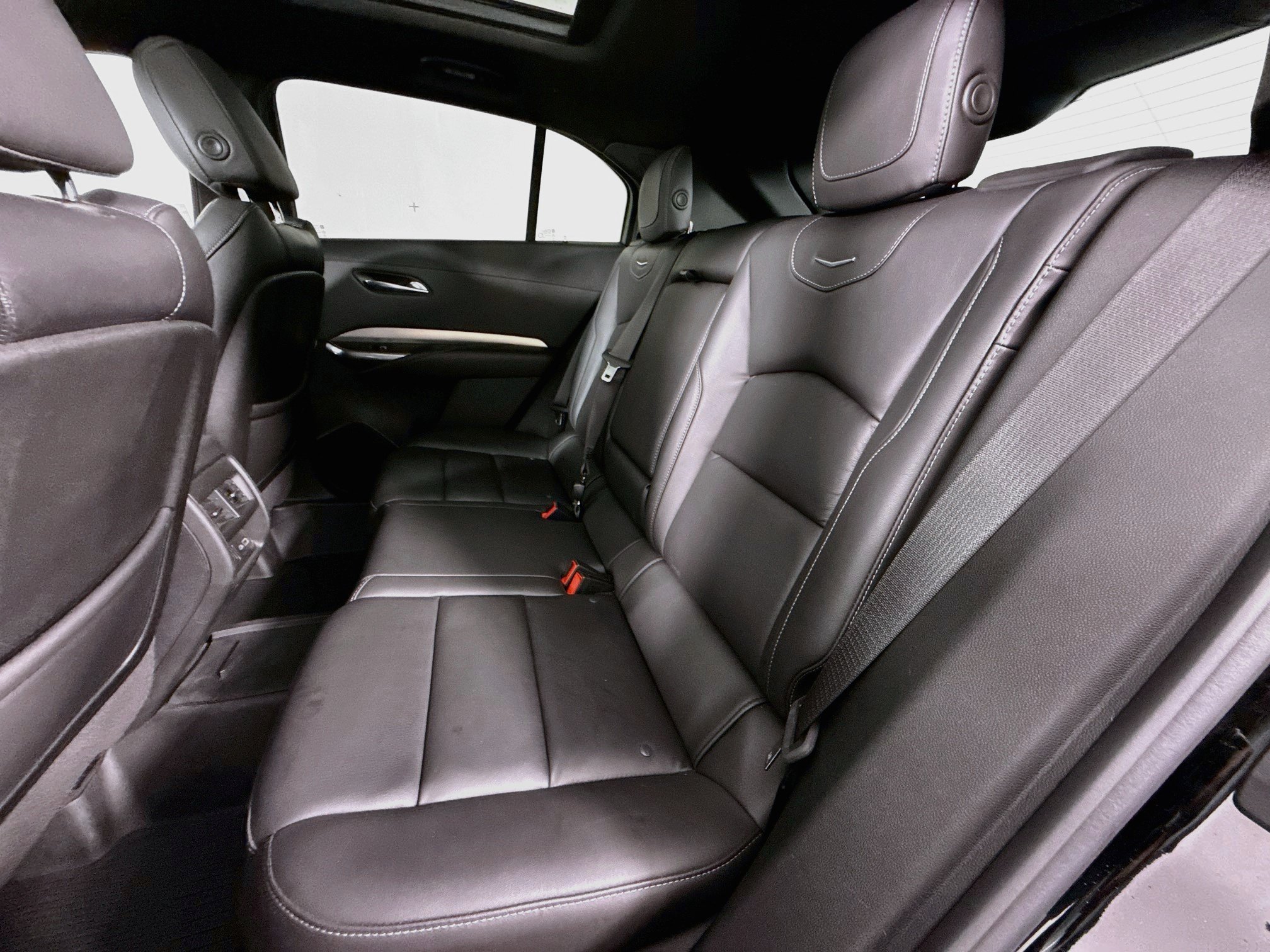 Used 2021 Cadillac XT4 Premium Luxury w/ Cold Weather Package FWD image 22