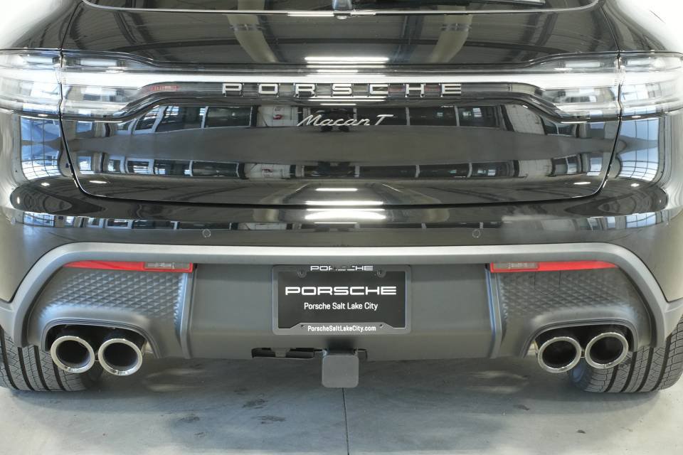 Certified 2026 Porsche Macan Turbo AWD/4WD image 39