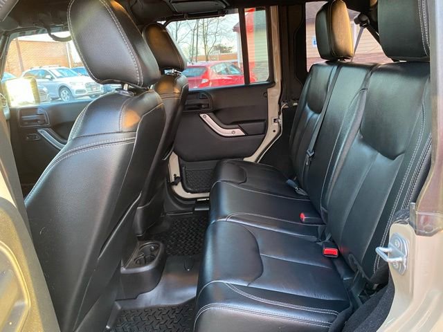 Used 2016 Jeep Wrangler Unlimited Rubicon w/ Dual Top Group image 19
