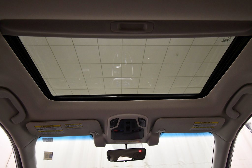 Used 2022 Subaru Outback Premium image 16