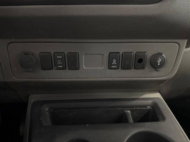 Used 2013 Nissan NV 2500 SV w/ Technology Pkg RWD image 25