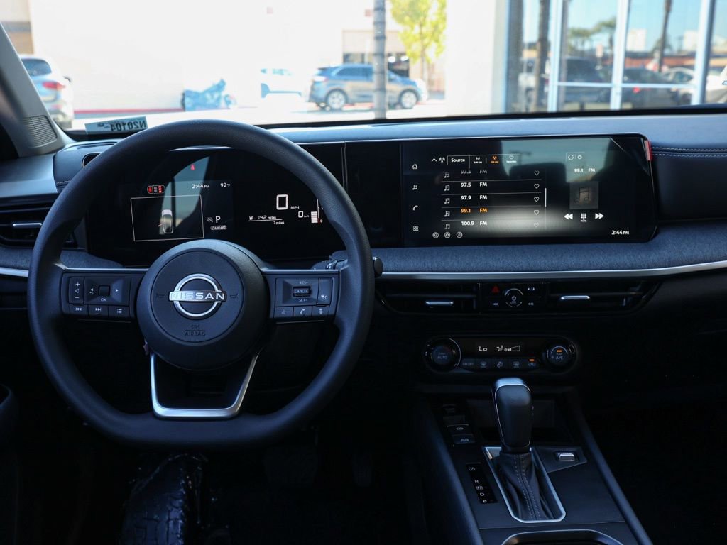 Used 2026 Nissan Kicks SV image 22