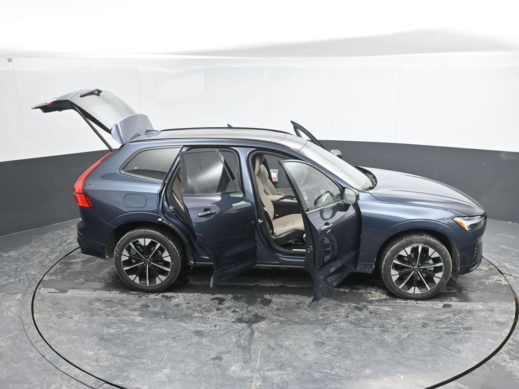New 2026 Volvo XC60 B5 Plus w/ Protection Package Premier AWD/4WD image 46