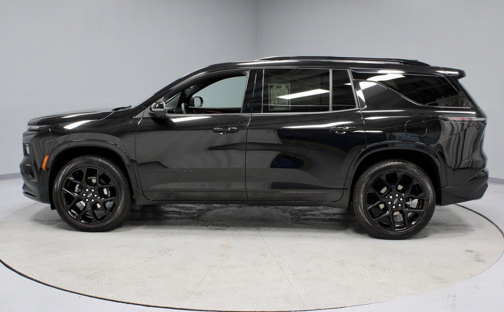 Used 2024 Chevrolet Traverse RS image 9