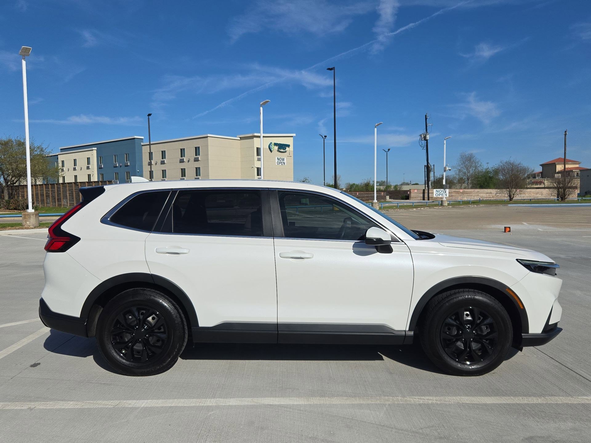 Used 2024 Honda CR-V LX image 2