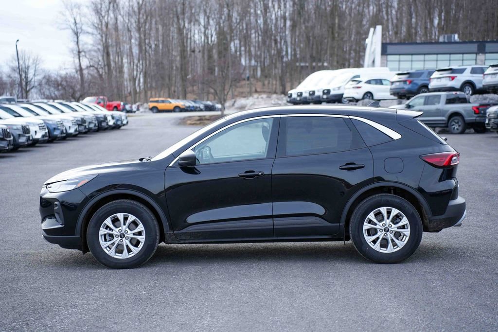 Used 2023 Ford Escape Active w/ Tech Pack #1 image 8
