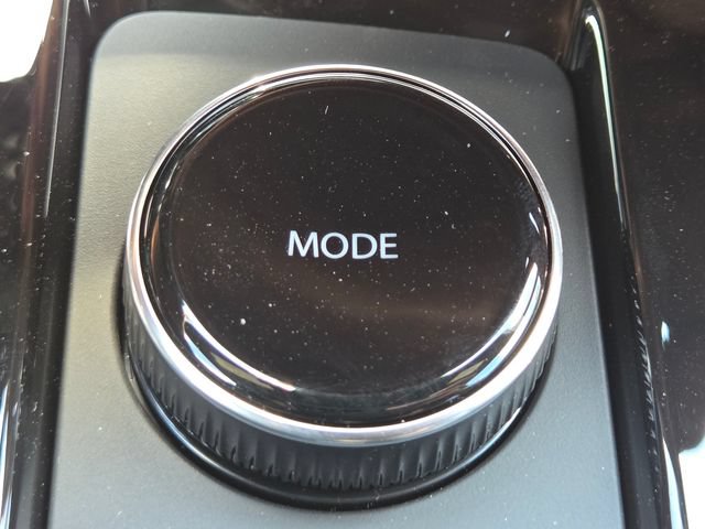 Used 2026 Chevrolet Equinox LT w/ Safety and Technology Package FWD image 31