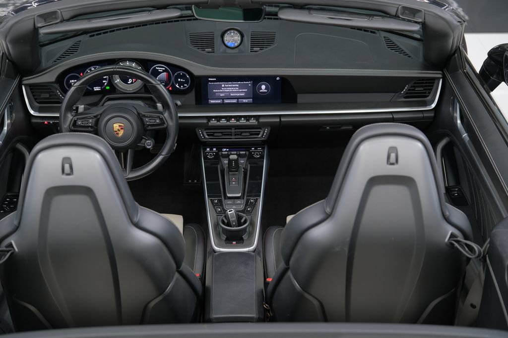 Used 2022 Porsche 911 Turbo image 34