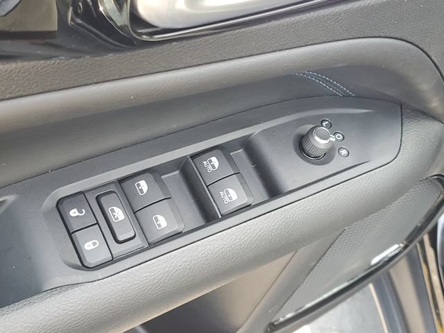 New 2026 Jeep Compass Limited w/ Sun, Sound & Navigation Group AWD/4WD image 18