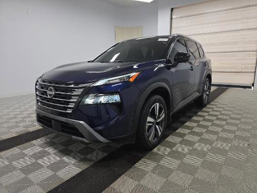 Used 2024 Nissan Rogue SL w/ SL Premium Package image 2