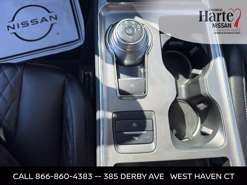 Used 2024 Ford Edge Titanium AWD/4WD image 14