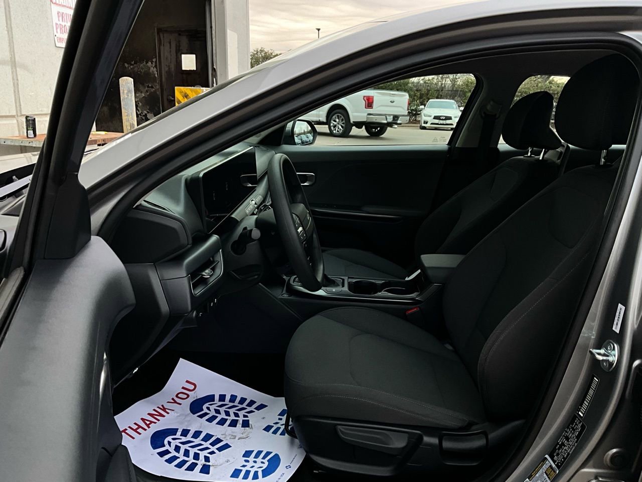 Used 2025 Kia K4 LXS image 10