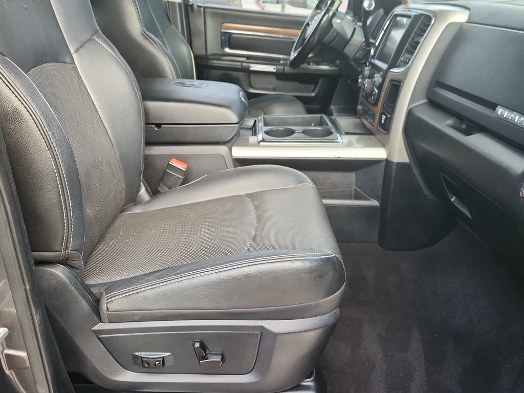 Used 2014 RAM 3500 Laramie w/ Cold Weather Group AWD/4WD image 16
