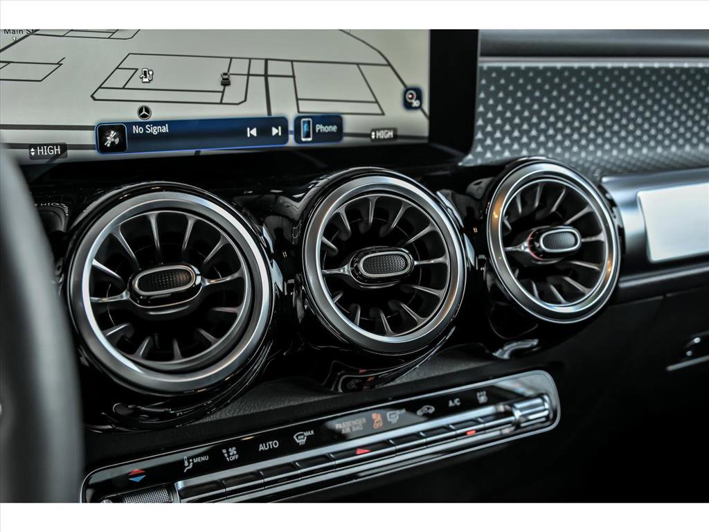 Certified 2025 Mercedes-Benz EQB 300 EQB 300 4MATIC image 20