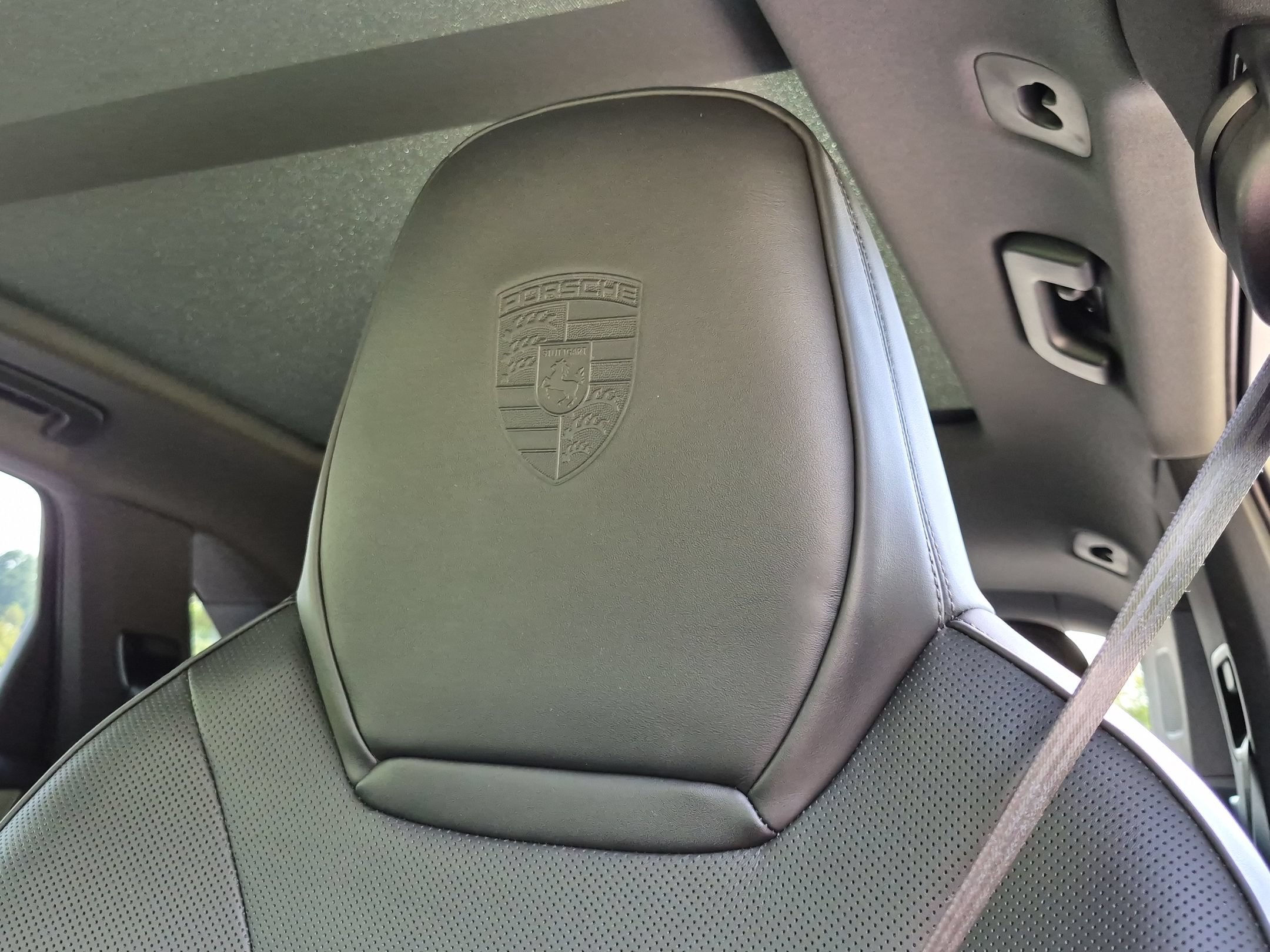 Certified 2024 Porsche Cayenne AWD/4WD image 6