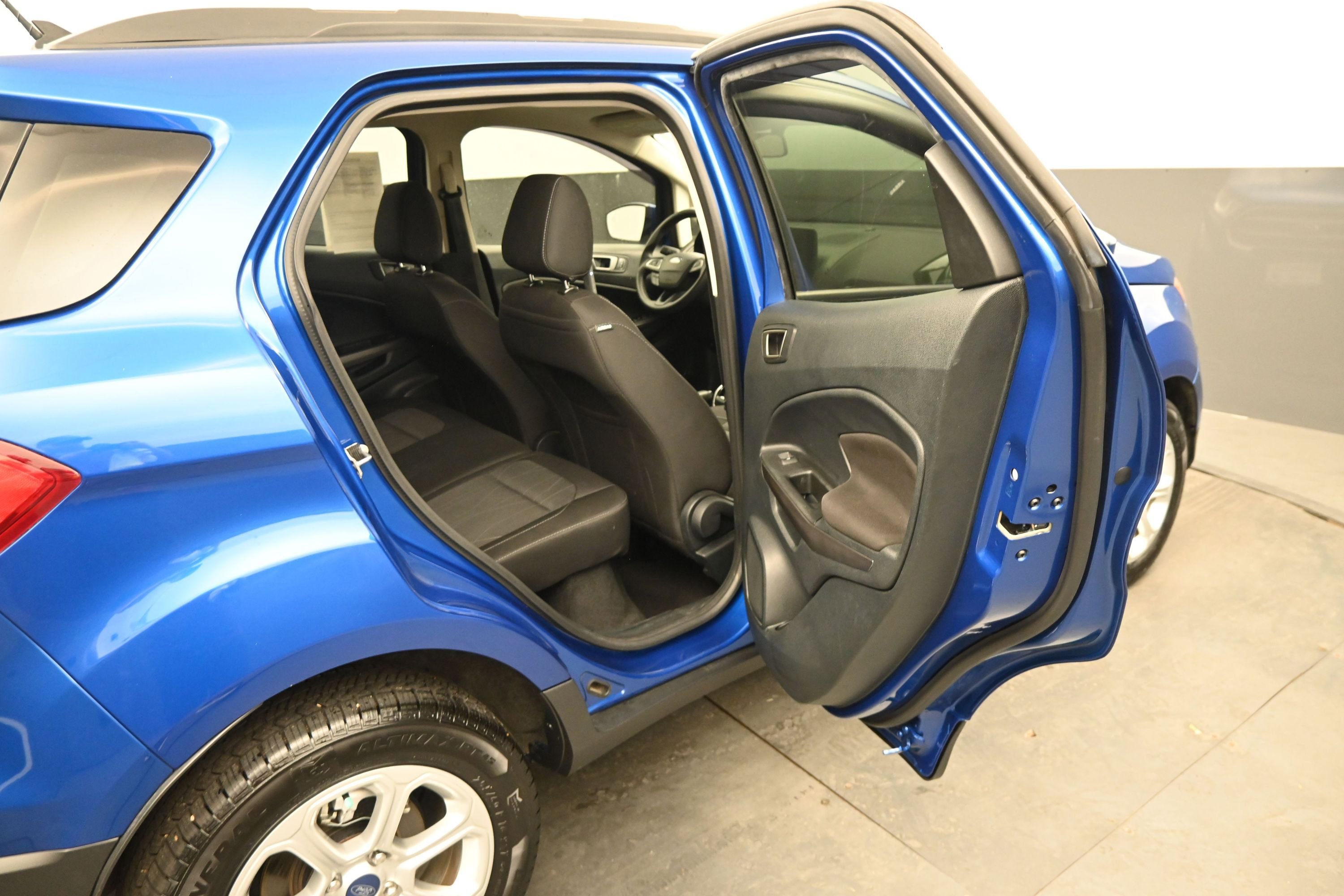 Used 2021 Ford EcoSport SE w/ SE Convenience Package FWD image 12