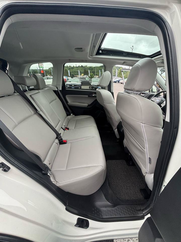 Used 2014 Subaru Forester 2.5i Limited AWD/4WD image 21