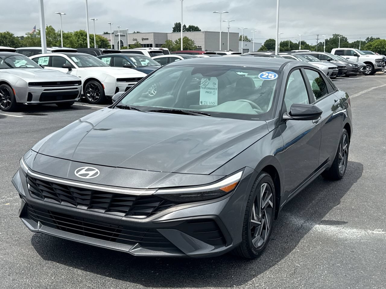 Used 2025 Hyundai Elantra Sport FWD image 7
