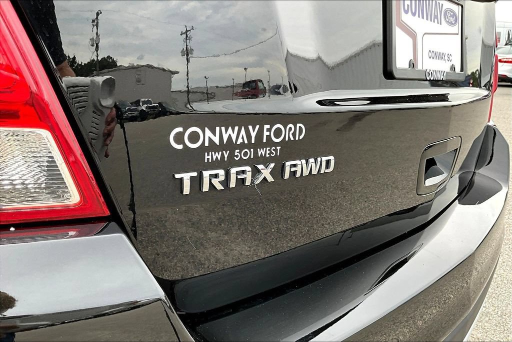 Used 2022 Chevrolet Trax LT w/ LT Convenience Package AWD/4WD image 25