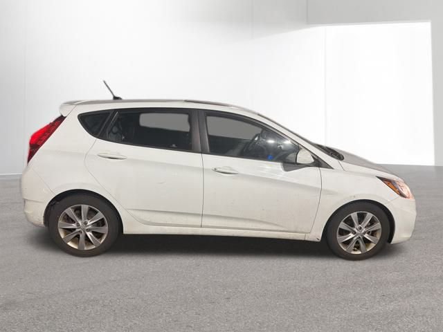 Used 2012 Hyundai Accent SE image 9