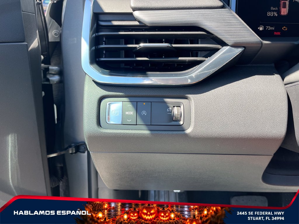 Used 2026 GMC Acadia Elevation w/ Elevation Premium Package FWD image 25