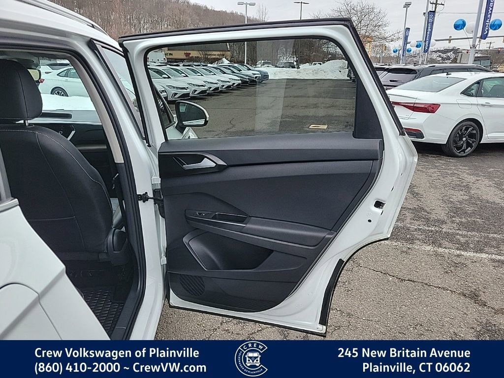 Certified 2022 Volkswagen Taos SEL image 45