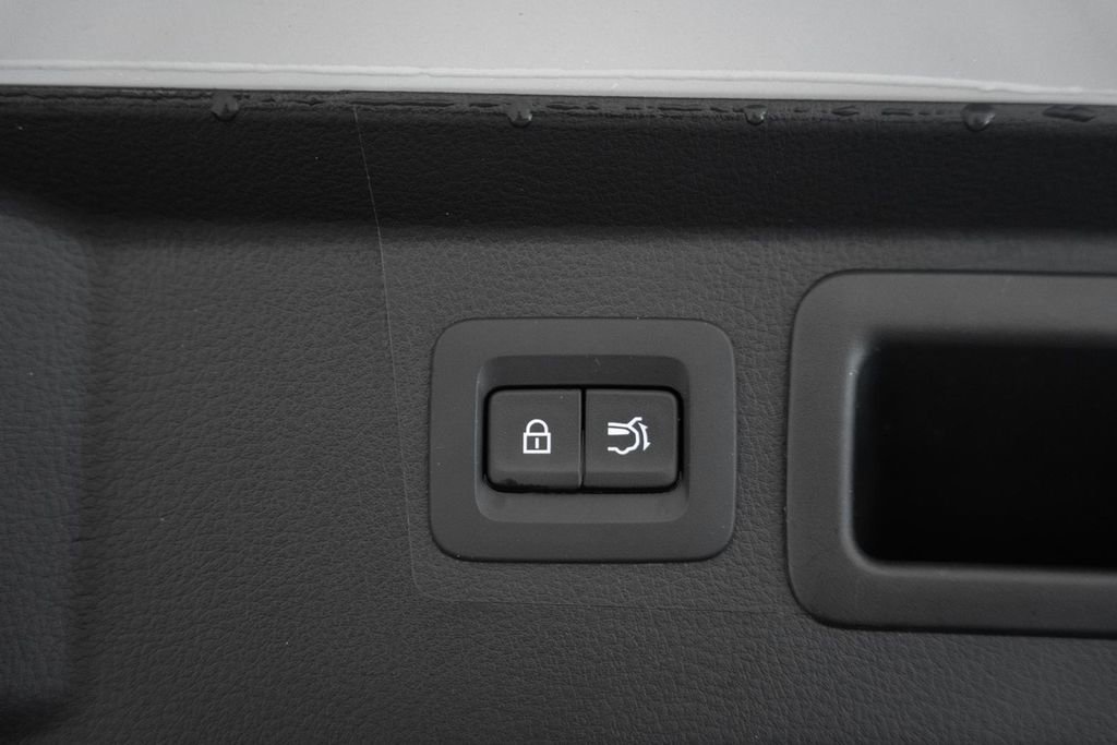 Used 2025 MAZDA CX-50 AWD 2.5 S w/ Premium Package image 14