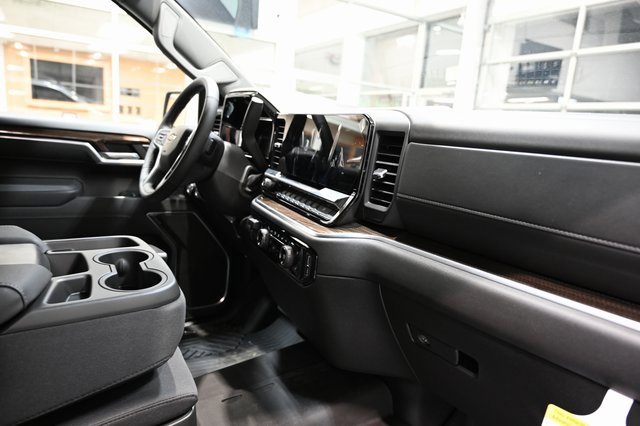 New 2026 Chevrolet Silverado 1500 LT image 17