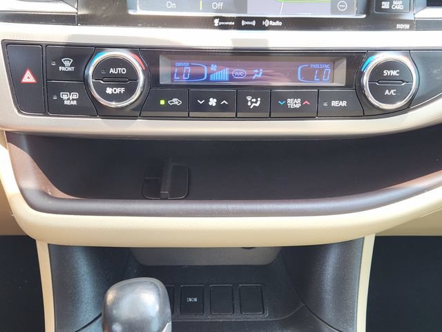 Used 2016 Toyota Highlander XLE FWD image 19