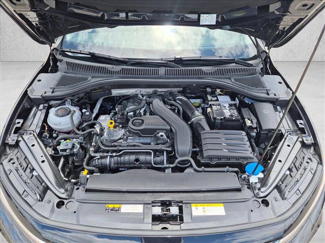 Used 2025 Volkswagen Jetta SE w/ Sunroof Package FWD image 23
