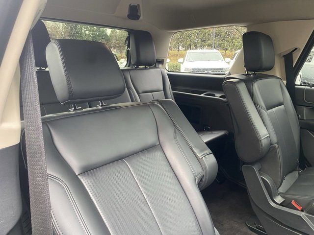 Used 2023 Ford Expedition XLT image 33
