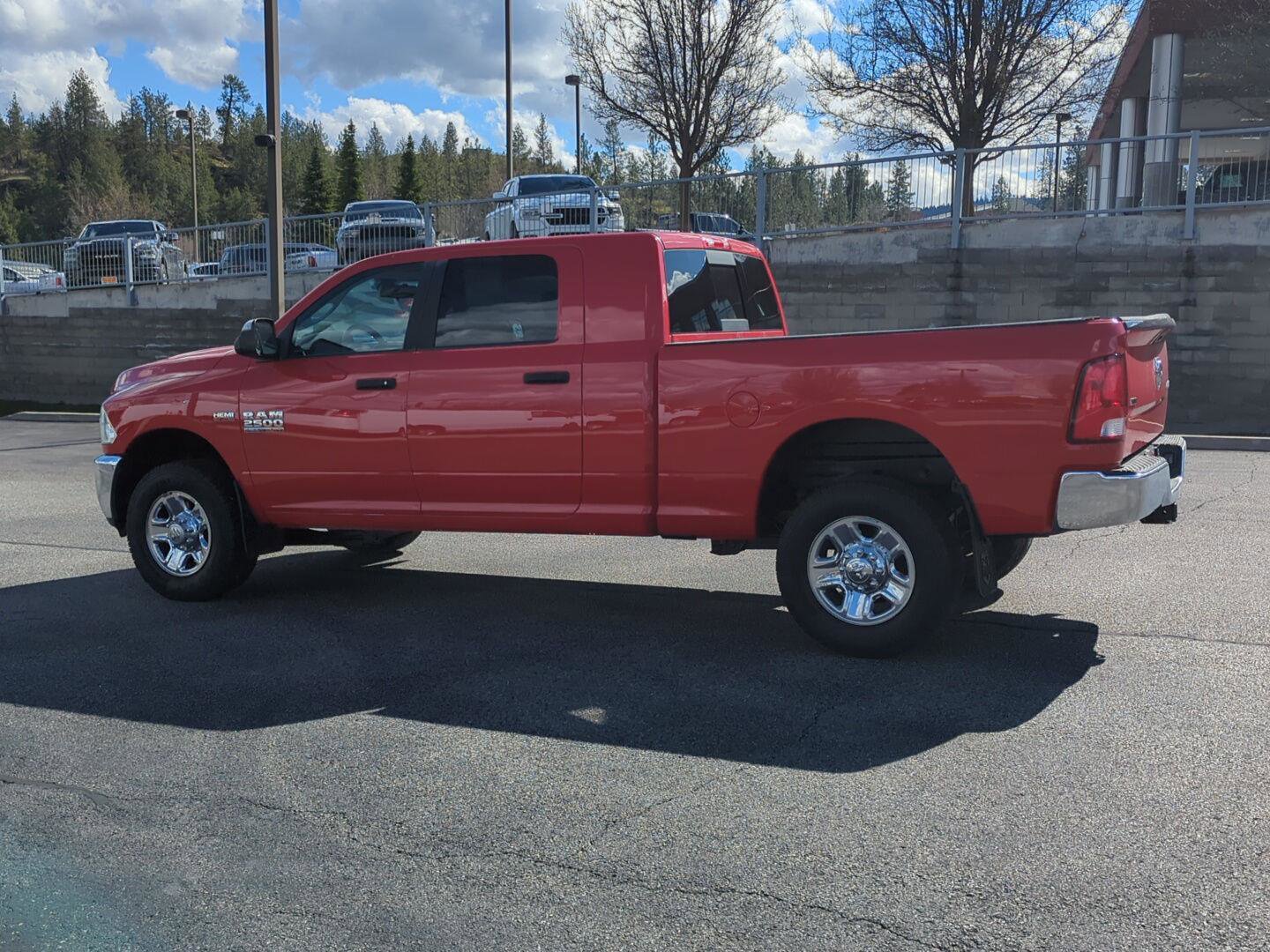 Used 2014 RAM 2500 SLT AWD/4WD image 4