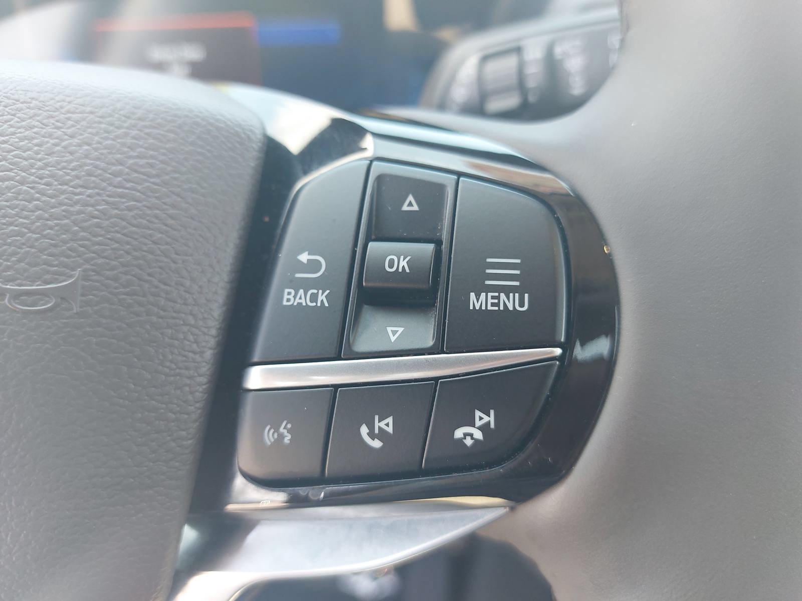 Used 2022 Ford Explorer Platinum w/ Equipment Group 601A AWD/4WD image 20