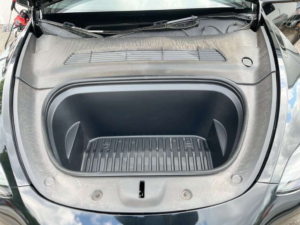 Used 2025 Tesla Model Y Long Range RWD image 30