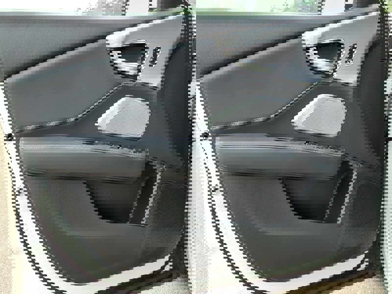 Used 2024 Acura RDX SH-AWD w/ Technology Package image 13