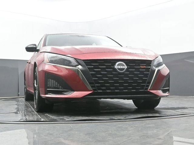 Used 2025 Nissan Altima 2.5 SR FWD image 58