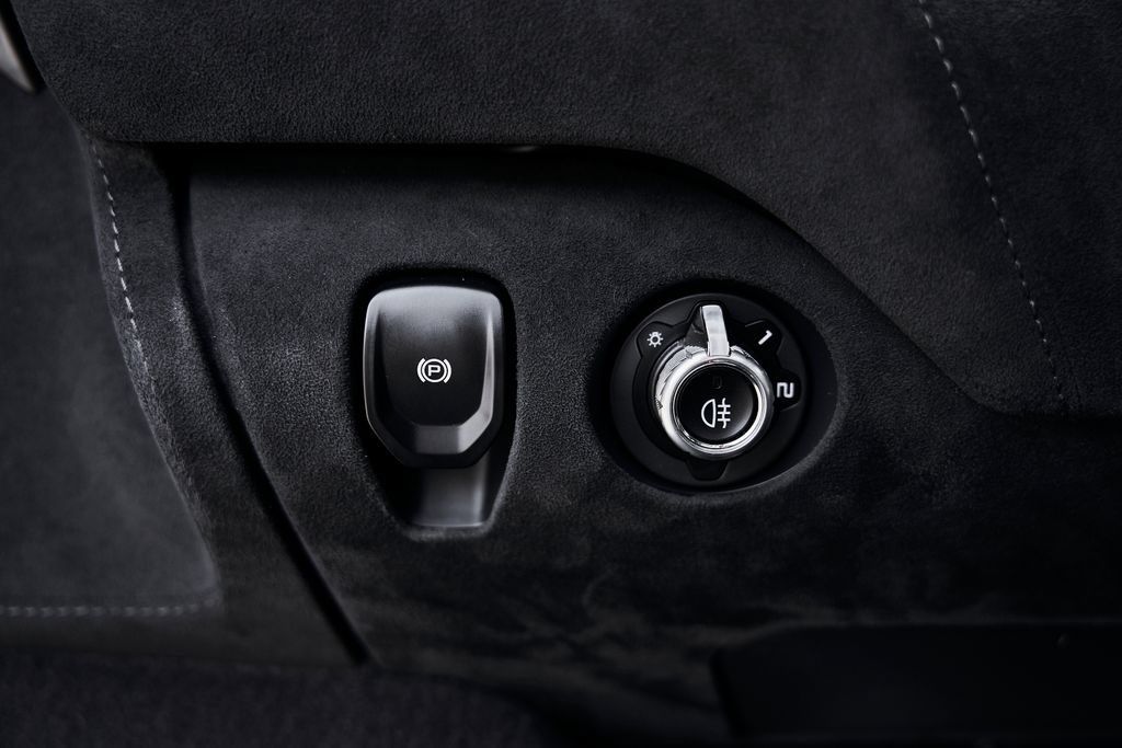 Used 2021 McLaren 720S Luxury RWD image 45