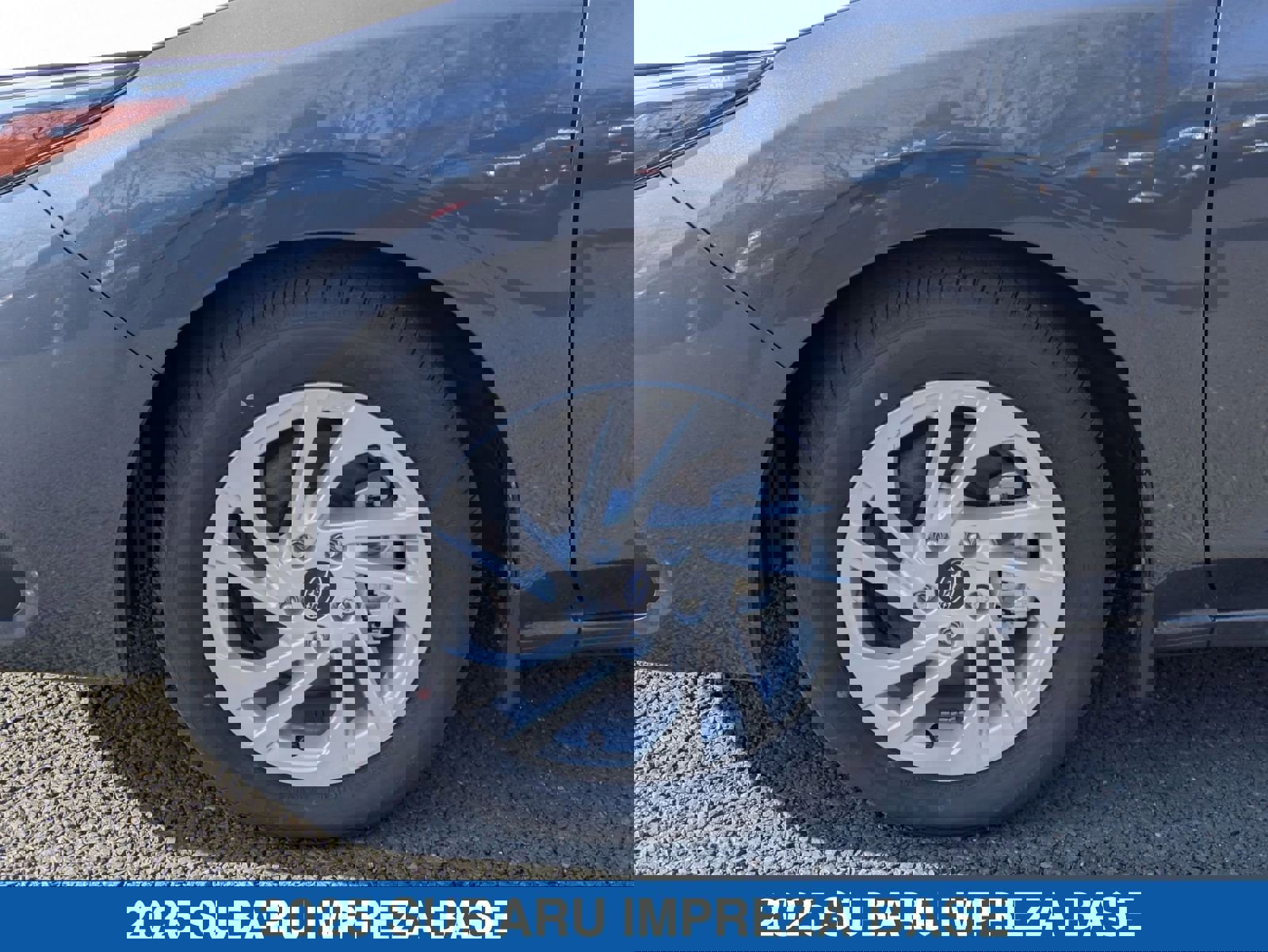 Certified 2025 Subaru Impreza 2.0i image 11