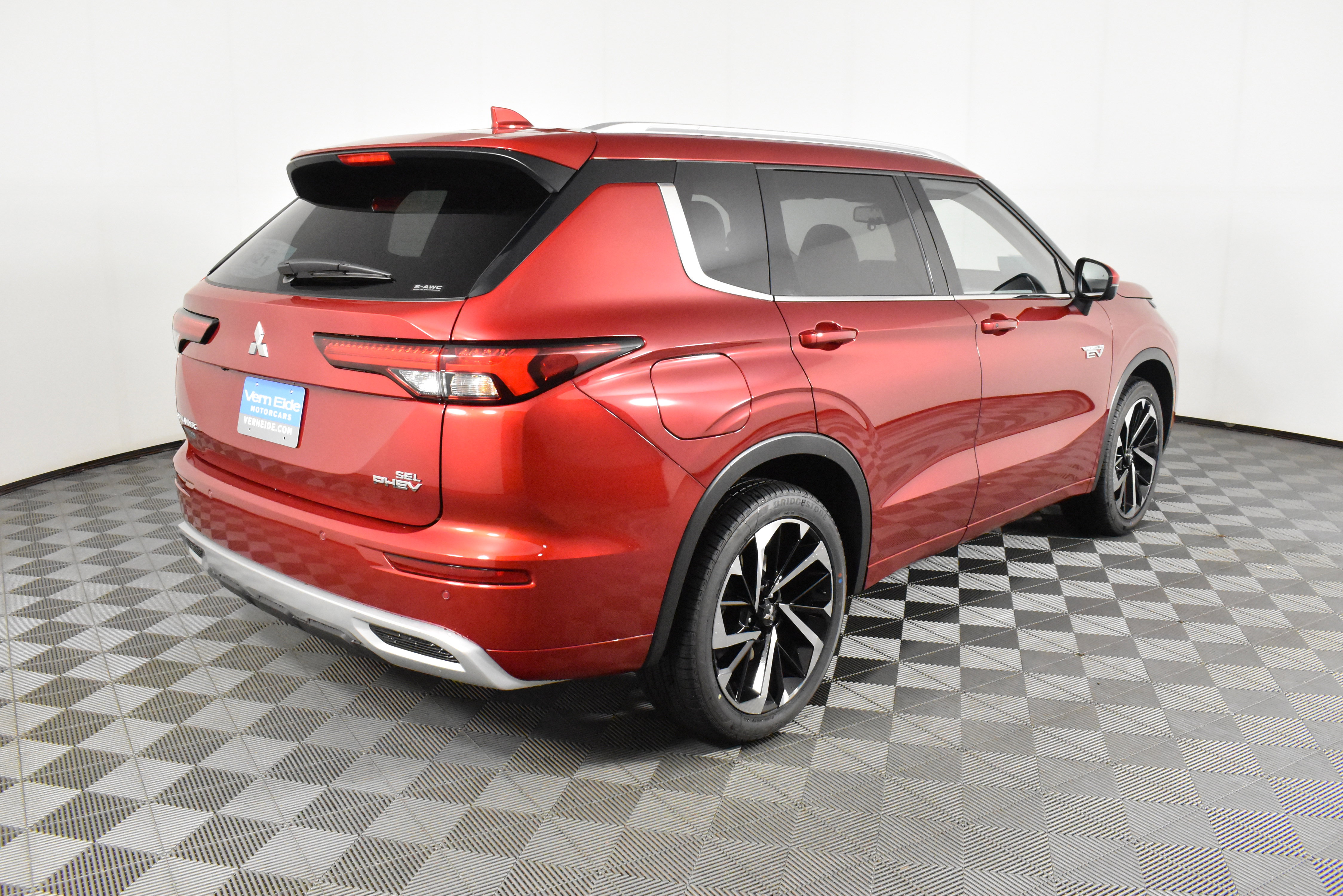 New 2025 Mitsubishi Outlander SEL image 6