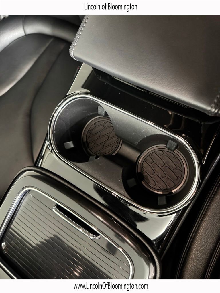 Used 2023 Lincoln Nautilus AWD w/ Premium Package image 32