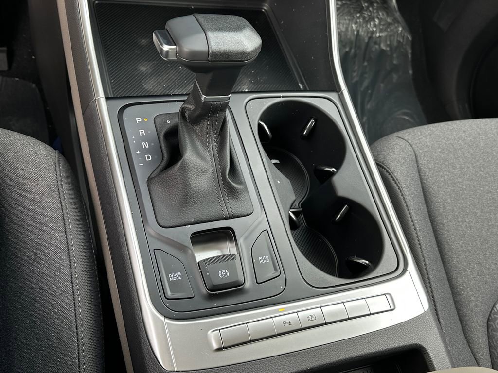 New 2026 Kia Carnival LX FWD image 25