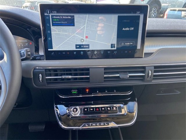 Used 2023 Lincoln Corsair AWD w/ Equipment Group 101A image 21