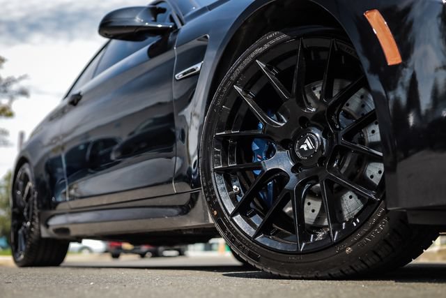 Used 2015 BMW M4 Coupe RWD image 11